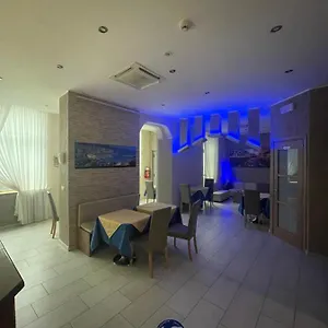 Hotel Montecarlo, Mediolan