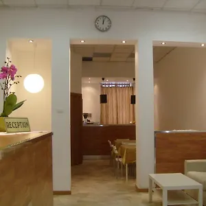 Oda ve Kahvaltı Euro, Milano